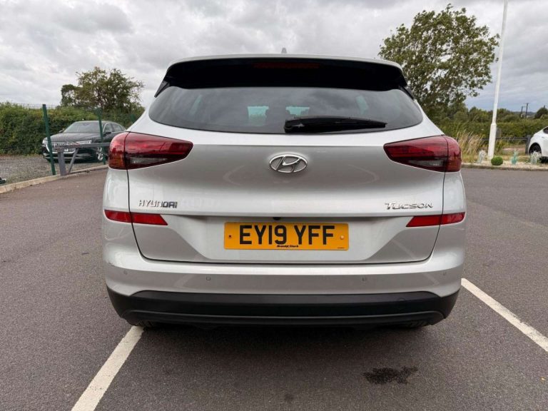 hyundai-tucson-suv-petrol-620e9af011c9