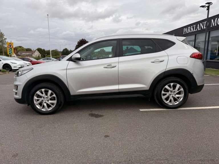 hyundai-tucson-suv-petrol-a85cae1ef028
