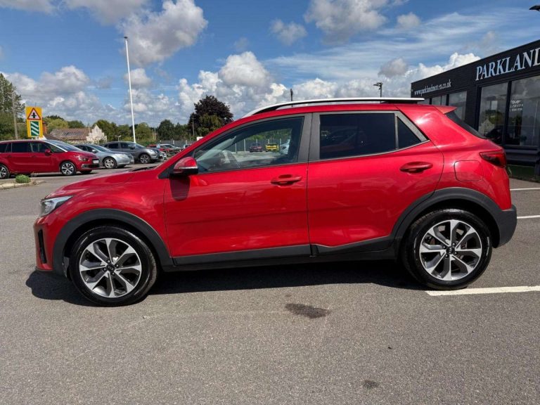 kia-stonic-suv-petrol-cc8fd79c4c9f