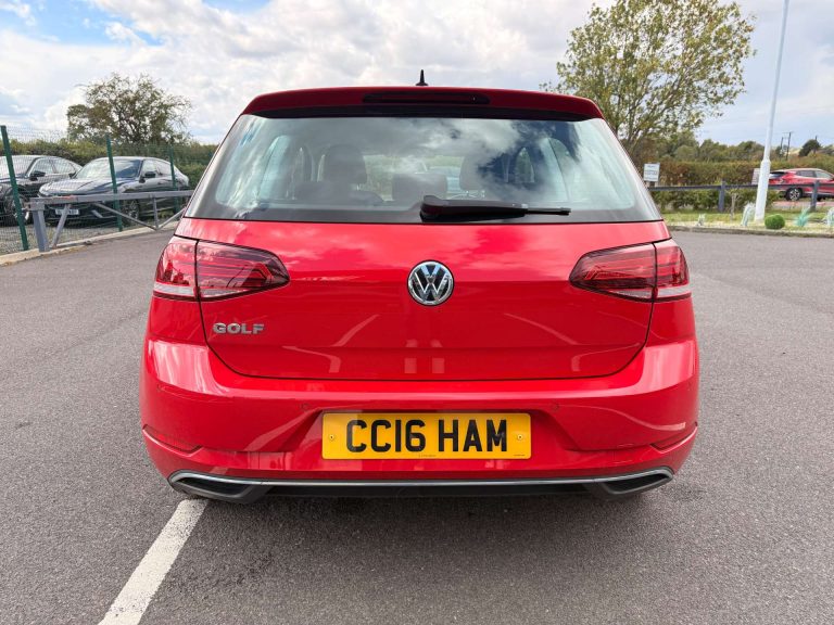 volkswagen-golf-hatchback-petrol-f77282a8434a